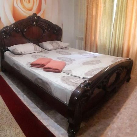 Иляева 66 Парк Кен Баба Shymkent Esterno foto