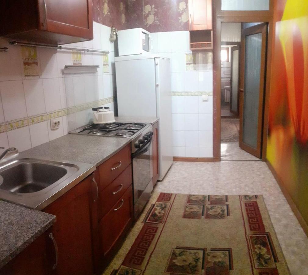 Иляева 66 Парк Кен Баба Shymkent Esterno foto