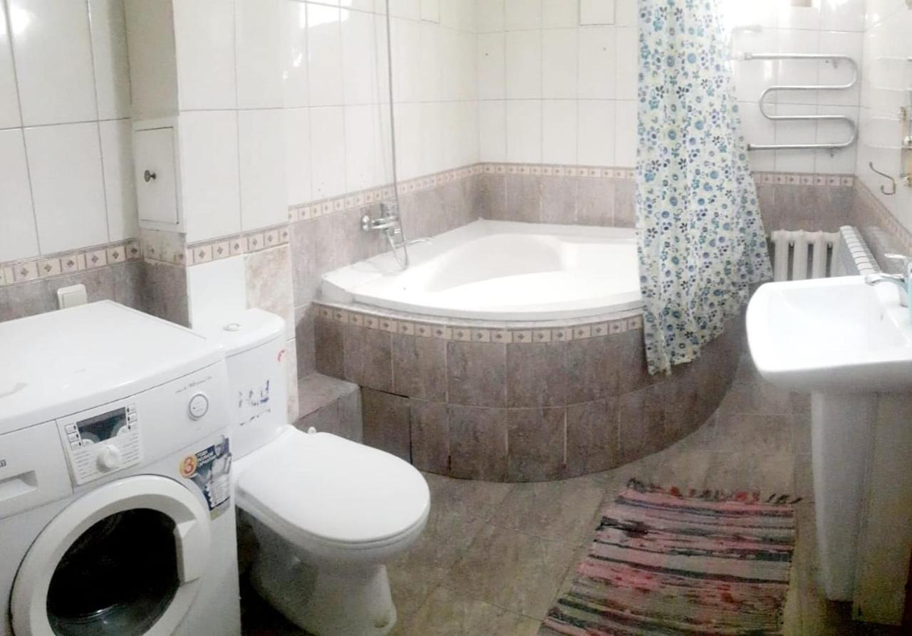 Иляева 66 Парк Кен Баба Shymkent Esterno foto